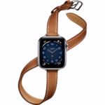Bracelet Apple Watch EzStrap en cuir lisse marron au style élégant, à enroulement double, présenté en vue isolée sur fond transparent.