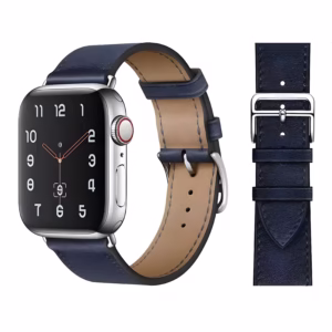 Bracelet Apple Watch EzStrap en cuir lisse, style tour unique élégant, avec boucles métalliques, présenté en gros plan sur fond blanc.