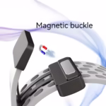 Bracelet Apple Watch EzStrap en silicone perforé de style sport, présenté en gros plan avec sa boucle magnétique en évidence sur fond clair.