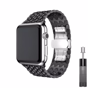 Bracelet Apple Watch EzStrap en métal finition alliage de zinc, design grain de riz, au style luxe et surface lisse, présenté en gros plan sur fond blanc.