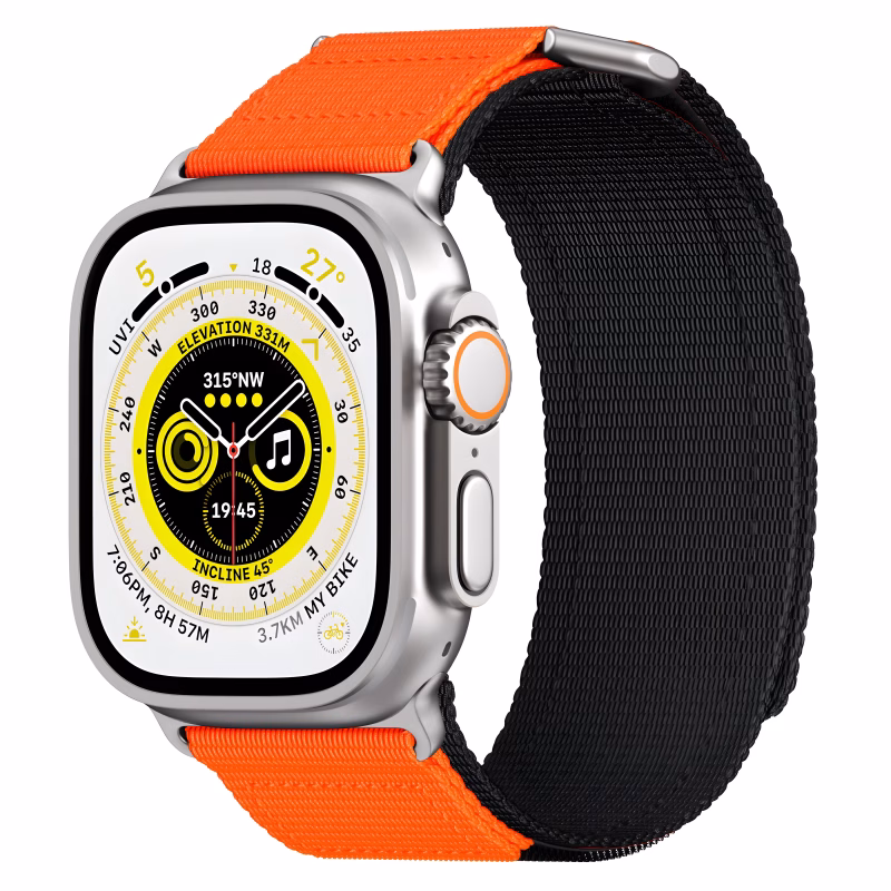 Bracelet Apple Watch EzStrap en nylon tissé à boucle tactique, style sport, avec finition texturée bicolore orange et noire, présenté en gros plan sur une montre.