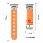 Bracelet Apple Watch EzStrap en TPU orange au style sport, avec boucle en acier inoxydable et design texturé, présenté à plat avec les dimensions affichées.